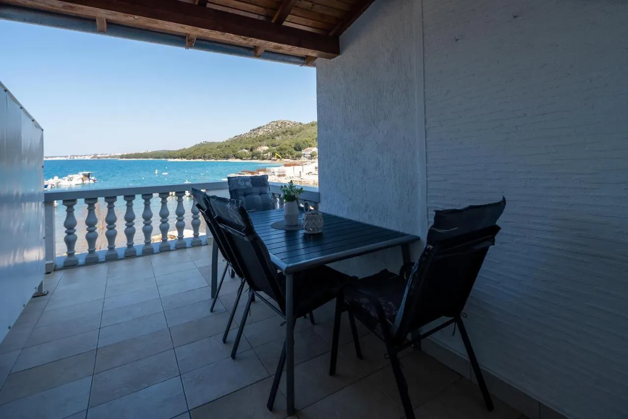 Guest house Apartmani 
